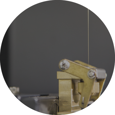 素材の硬さに関係なく加工できる