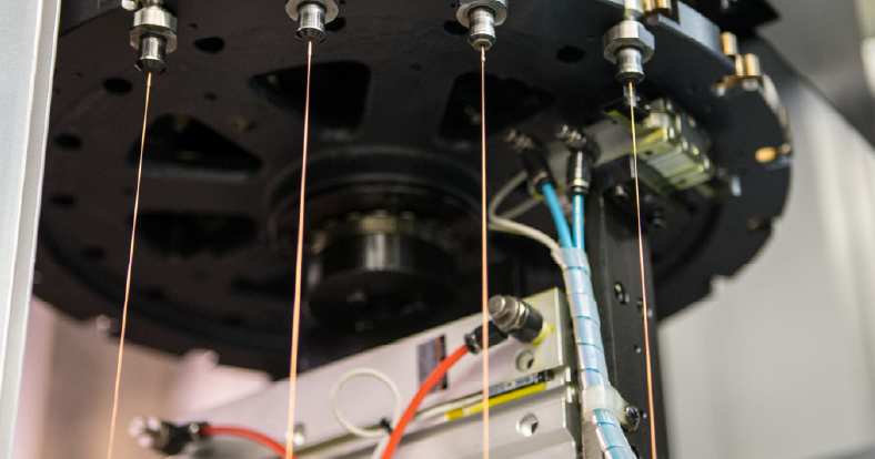 細穴放電加工(初級)