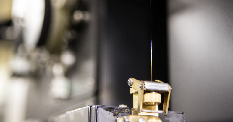 ワイヤーカット放電加工